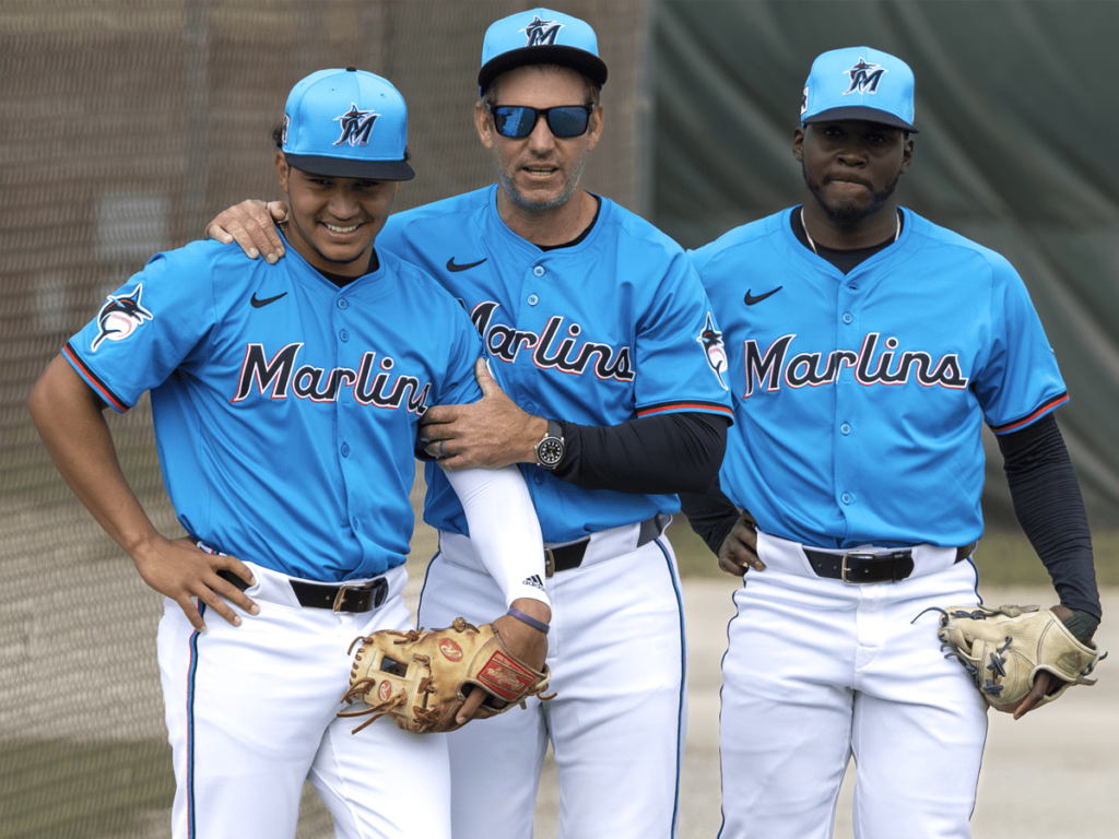 Javier Sanoja en rol protagónico para los Marlins