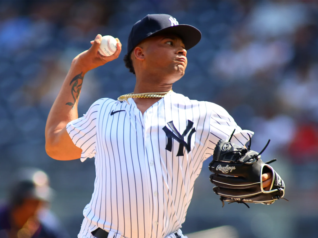 Luis Gil necesitará una resonancia en su hombro