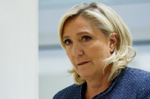 Marine Le Pen, condenada e inhabilitada por el desvío de fondos del Parlamento Europeo