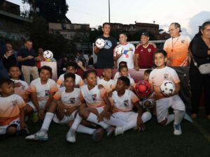 Petare Late al ritmo del Corazón Vinotinto