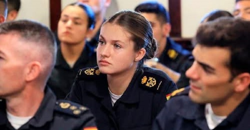 Fiscalía chilena investiga difusión de polémicas imágenes de la princesa Leonor de España