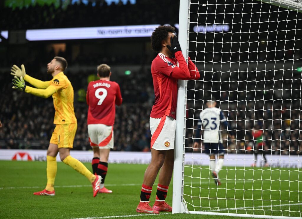 Joshua Zirkzee lamenta una ocasión fallada. EFE/EPA/DANIEL HAMBURY.
