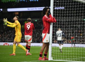 Joshua Zirkzee lamenta una ocasión fallada. EFE/EPA/DANIEL HAMBURY.
