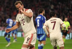 El jugador del Bayern Harry Kane celebra un gol durante el partido de la UEFA Champions League que han jugado Bayern Munich y Slovan Bratislava, en Múnich, Alemania EFE/EPA/LEONHARD SIMON