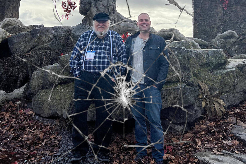 El creador de 'La casa del dragón' rompe su silencio y responde a las críticas de George R.R. Martin. "Es la serie que quiero hacer"