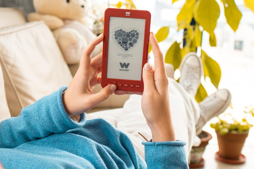 No hace falta tener un Kindle para devorar libros en digital. Este eReader cuesta menos de 40 euros y es ideal para viajar