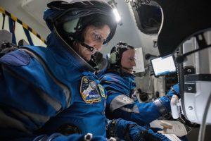 Uno de los astronautas de la nave Starliner ha revelado que Houston se saltó el reglamento para salvarlos: "son héroes"