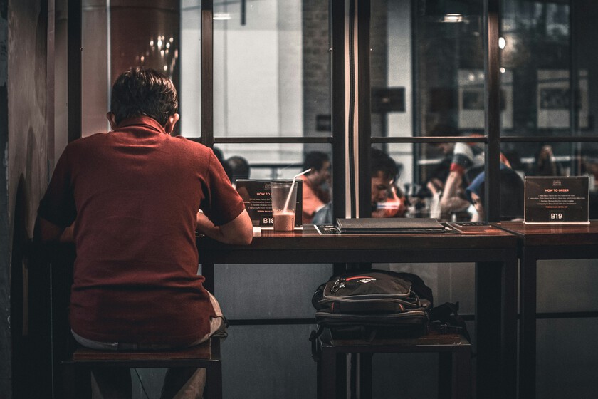 El modelo tradicional de pareja está en crisis. Y se ha traducido en más personas comiendo solas en los restaurantes