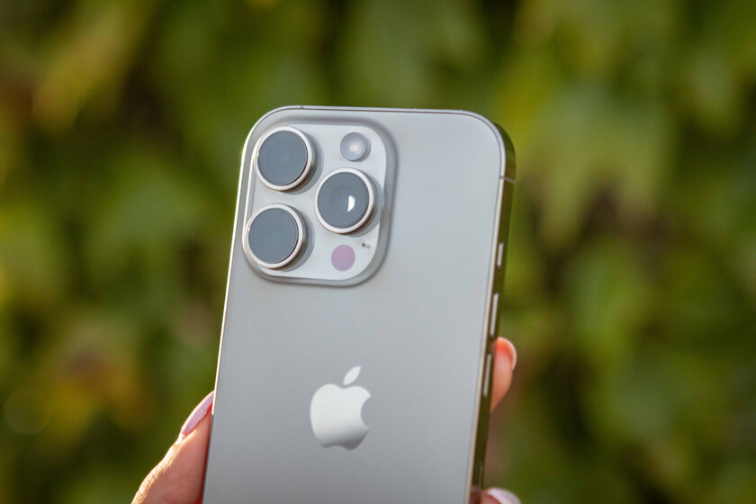 Fabricar el iPhone 16 Pro de 256 GB en China cuesta hoy 550 dólares. Con aranceles costará 850 dólares