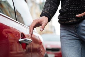 el detalle que mejora tu coche desde que abres la puerta
