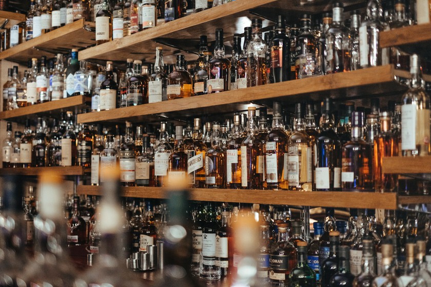 Beber demasiado afecta a nuestro cerebro. Y sus efectos no distan mucho de los de una lesión cerebral