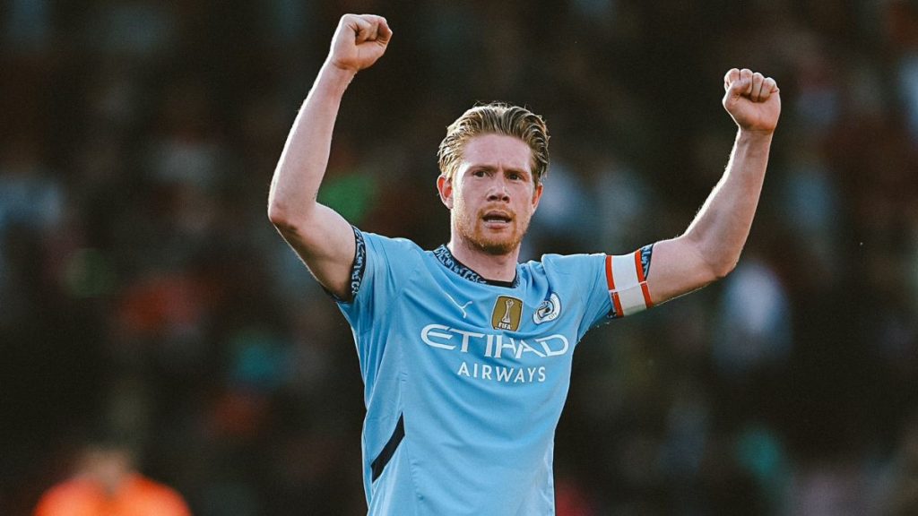 Manchester City vence al Everton y sigue en la pelea por Champions