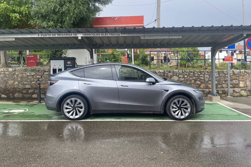 Tesla había apostado buena parte de su año a un Tesla Model Y por debajo de 40.000 euros. Ahora mismo es una ilusión