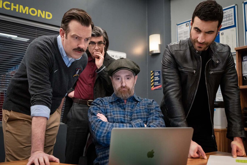 "Lo enterramos". Brett Goldstein compara el regreso de 'Ted Lasso' con un gato muerto