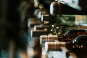 Los "químicos eternos" están ya por todas partes. Y eso incluye uno de nuestros lugares favoritos: el vino español