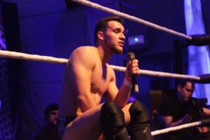 Con 10 años soñó en convertirse en el primer luchador español de 'Pressing Catch' y Carlos ha logrado hacerlo realidad: "Tomé la decisión correcta"