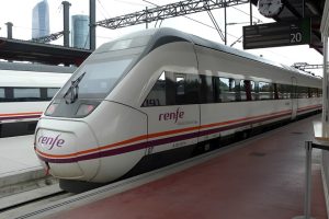 Tras el apagón, Adif tiene un problema en sus vías: tres trenes "perdidos" en puntos remotos de la red