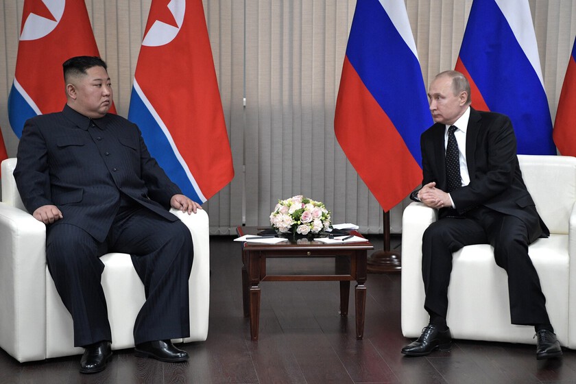 Corea del Norte les acompaña y no solo con tropas