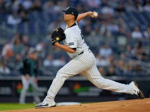 Carlos Carrasco triunfó en su primera apertura con los Yankees