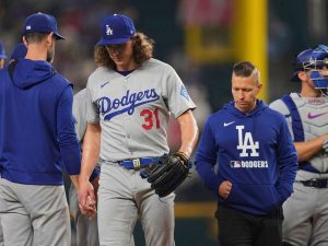 Los Dodgers sufren bajas importantes en su rotación