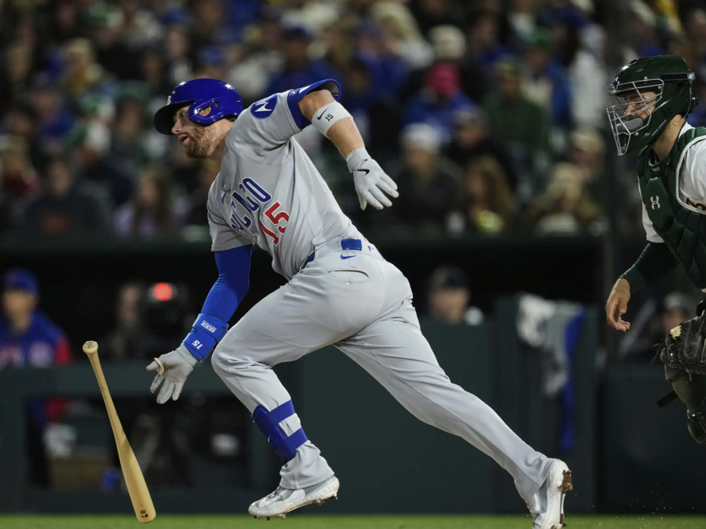 Carson Kelly batea la primera escalera de la temporada