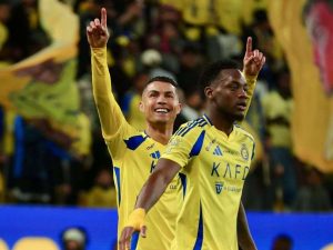 Cristiano Ronaldo marca doblete y llega a los 935 goles