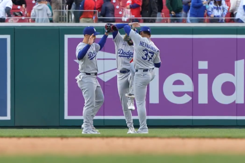 MLB: Teoscar Hernández y Dodgers cortan racha negativa