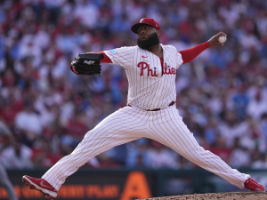 José Alvarado hizo de las suyas ante los Rockies
