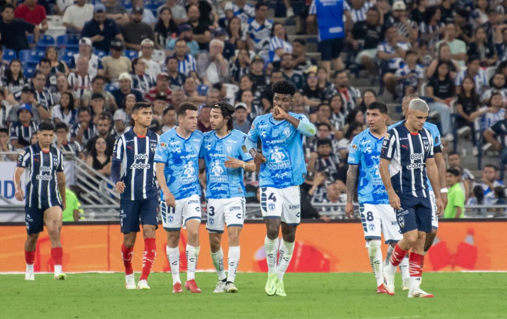 Rondón clasifica a Pachuca a cuartos y complica las cosas a Monterrey