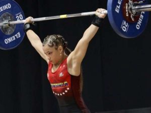 Pesistas criollos van por otra hazaña mundial