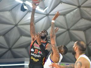 Cocodrilos mandó en el primero de la serie frente a Marinos