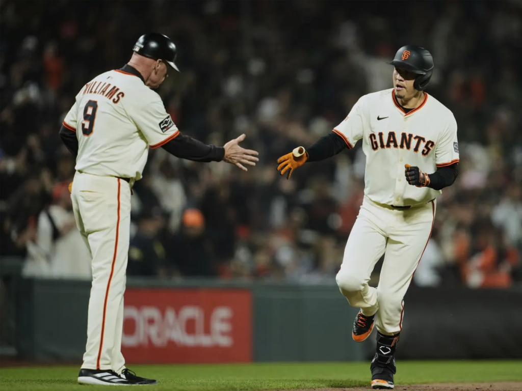Wilmer Flores volvió a sacar la casta para los Gigantes