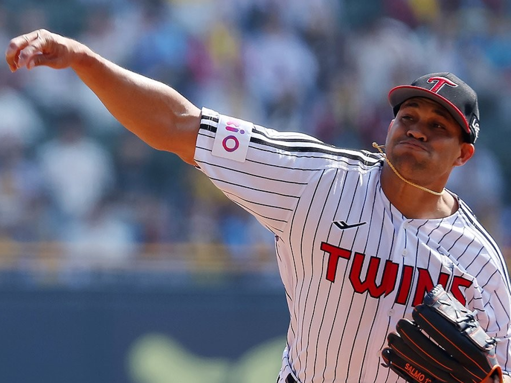 Yonny Chirinos estuvo implacable en Corea