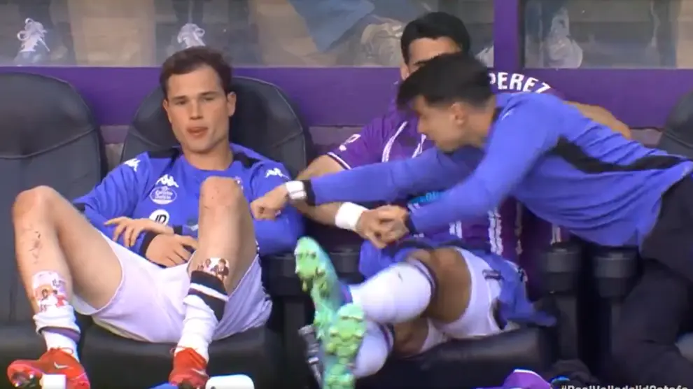 Golpes y gritos: altercado en el banquillo del Real Valladolid