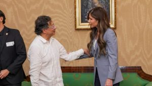 Secretaria de Seguridad Nacional de EEUU afirmó que Gustavo Petro defendió a los miembros del Tren de Aragua y así respondió