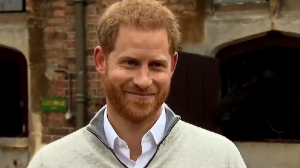 El regalo de 10.000 euros del príncipe Harry a su sobrino, el príncipe Louis, que sigue la tradición de Lady Di