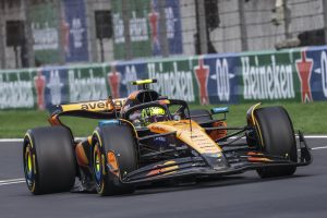 Lando Norris durante el Gran Premio de China de Fórmula 1. EFE/EPA/ALEX PLAVEVSKI / POOL Japon