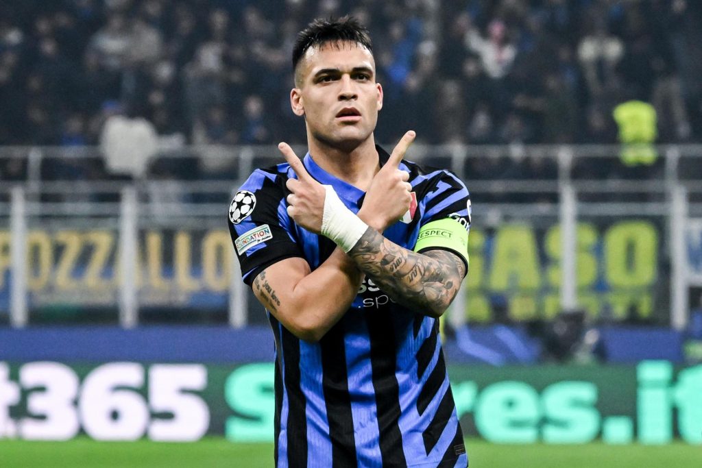 El argentino Lautaro Martínez, capitán y goleador del Inter de Milán, que no podrá disputar por lesión el derbi frente al AC Milan. EFE/EPA/NICOLA MARFISI