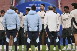 Los jugadores del Real Madrid durante la sesión de entrenamiento previa al partido de ida de cuartos de final que juegan este martes Arsenal y Real Madrid en Londres. EFE/EPA/VINCE MIGNOTT