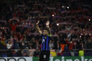 El delantero argentino del Inter Lautaro Martínez en una imagen de archivo de esta temporada. EFE/JUANJO MARTIN