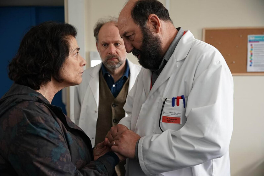 Un maestro del cine político hace un alegato por la dignidad y el respeto en la muerte. Pero Costa-Gavras deja a menudo a ‘El último suspiro’ necesitada de aire