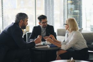 cada generación juega sus cartas en las entrevistas de trabajo