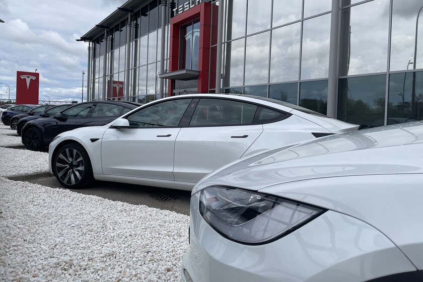 Cada mes que pasa, el descalabro de Tesla es mayor. Y eso empieza a ser un verdadero problema para la compañía