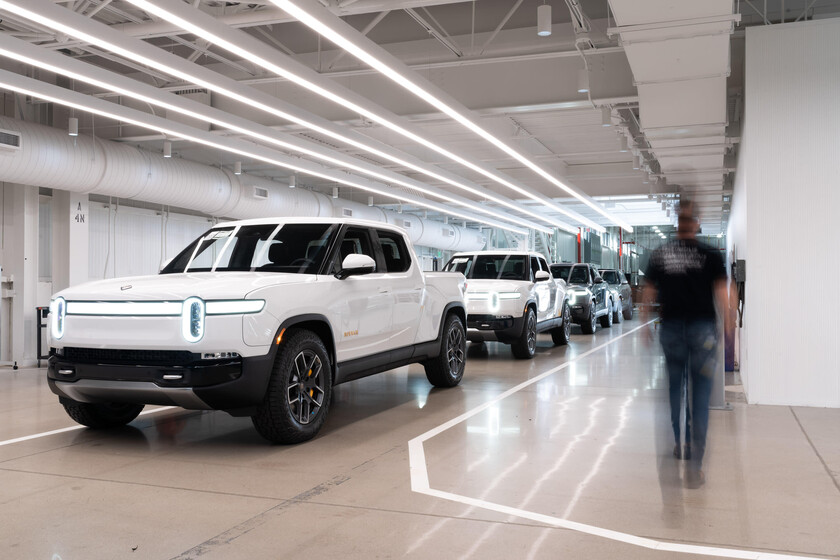 Volkswagen ha metido 6.000 millones de dólares en Rivian para crecer en Estados Unidos. Los aranceles están truncando sus planes