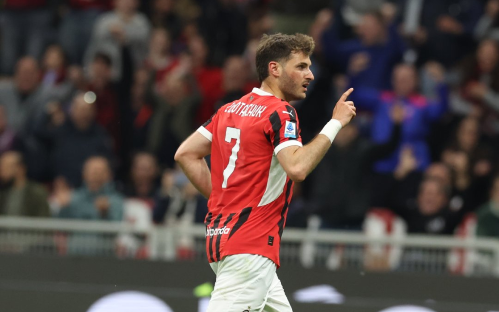Doblete de Santi Gimenez en la victoria de AC Milan ante Bolonia en Serie A. / X: @@acmilan