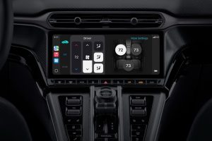 Llevamos tres años esperando que Apple CarPlay Ultra sea oficial. Ahora tenemos aún más dudas sobre su éxito