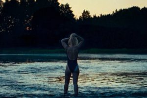 Kristen Stewart busca la provocación constante en su intensa primera película como directora: 'The Chronology of Water'