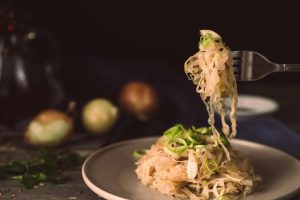 Comer col fermentada puede parecer una idea desagradable. La ciencia cada vez tiene más claro que es excelente para tu dieta