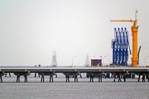 Europa ha empezado una carrera contra el reloj por el gas. Y China ha entrado a encarecer los precios