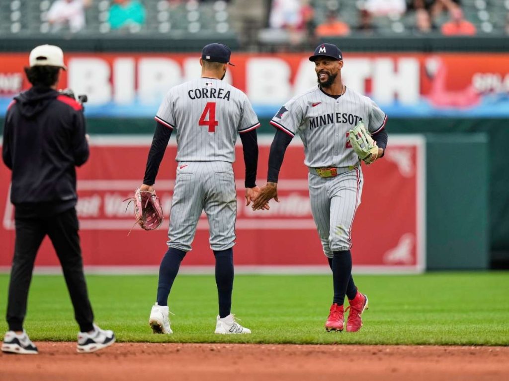Correa y Buxton en protocolo de conmociones